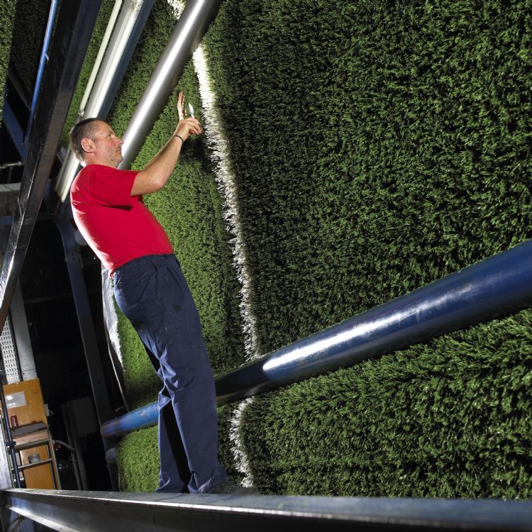 Door de hoge kwaliteitseisen die worden gesteld, is het onmogelijk om zomaar op een andere grondstofleverancier over te stappen. Door de hoge kwaliteitseisen die worden gesteld, is het onmogelijk om zomaar op een andere grondstofleverancier over te stappen.