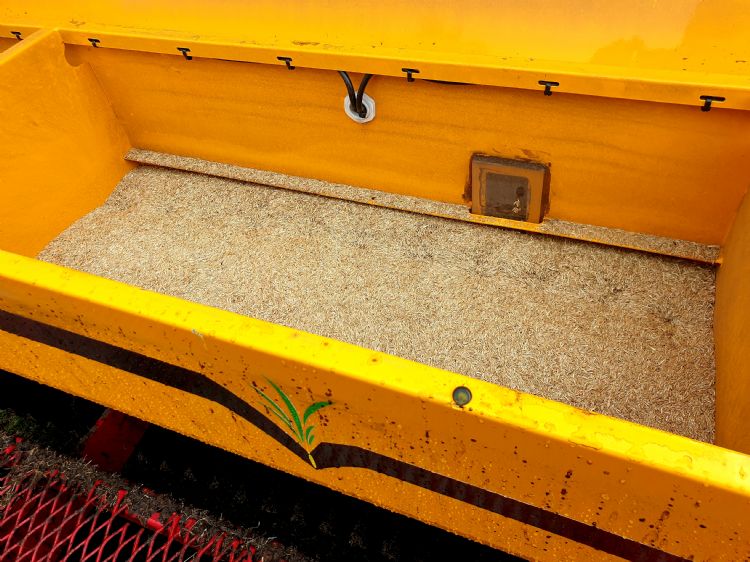 'Dit is hét moment om te kiezen voor een kwalitatief goed mengsel, zodat je verspreid over het jaar kunt besparen.' 'Dit is hét moment om te kiezen voor een kwalitatief goed mengsel, zodat je verspreid over het jaar kunt besparen.'