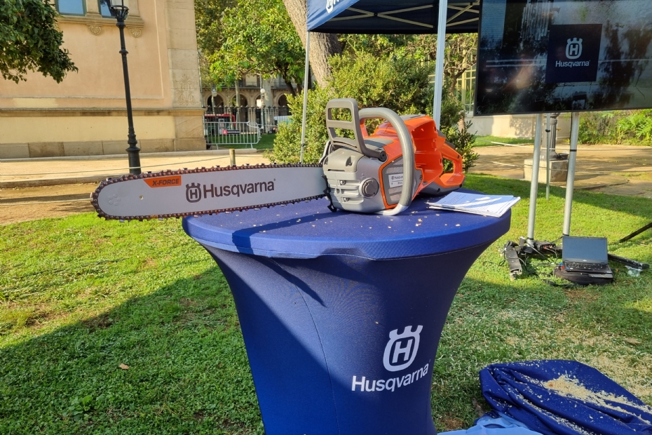 De vernieuwde accukettingzaag (Foto: NWST - vakblad Stad + Groen)