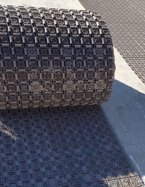 De SubTile wordt op rol geleverd, waardoor de installatietijd beperkt is. De SubTile wordt op rol geleverd, waardoor de installatietijd beperkt is.