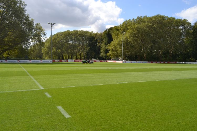Het trainingsveld van FC Köln lag er keurig bij. Het trainingsveld van FC Köln lag er keurig bij.