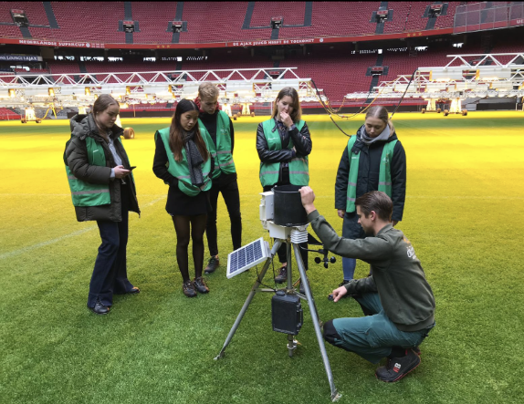 Roy van Dijk geeft les Roy van Dijk geeft les