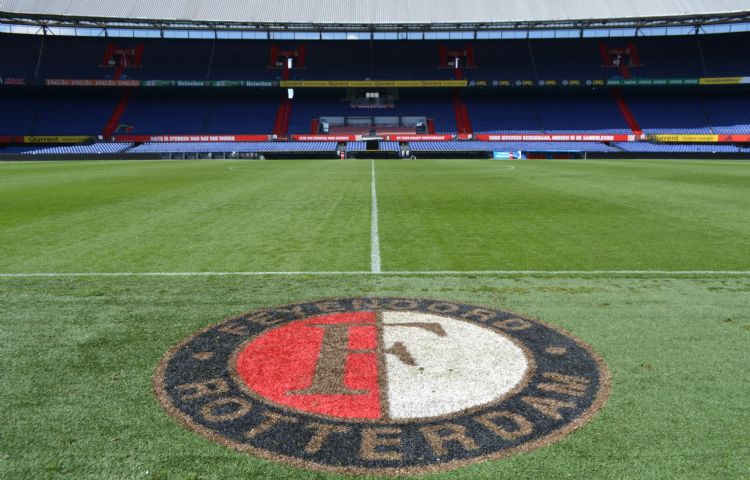 Feyenoord sluit de veldencompetitie bovenaan af.