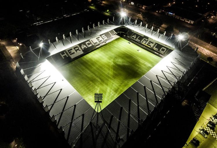 In 2017 werd de mat in het stadion voor het laatst vervangen.