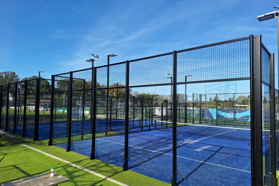 De nieuwe aluminium padelkooien bij Smash Neede